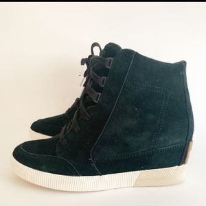 Sorel out & about wedge booties